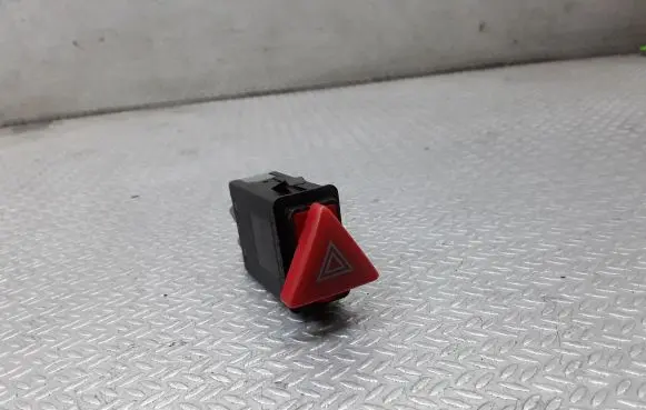 Skoda Octavia Mk1 (1U) Hazard light switch