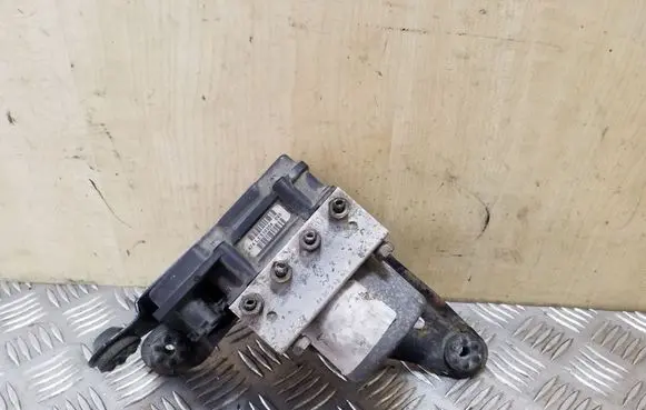 Renault Scenic II - Grand scenic II ABS Pump 0265231300 8200038695