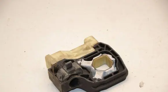 BMW 4 F36 Gran coupe Radiator mount bracket 7575247 10718 17117575247