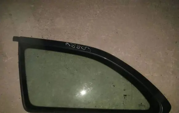 Skoda Octavia Mk2 (1Z) Rear side window