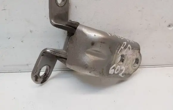 Hyundai Tucson TL Front door upper hinge