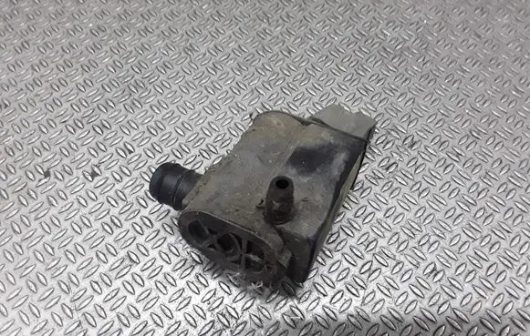 Hyundai Santa Fe Windscreen/windshield washer pump 9851026100