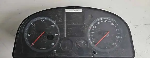 Volkswagen Caddy Speedometer (instrument cluster) 2K0920842A V0003000 VWZ7Z0E2243119