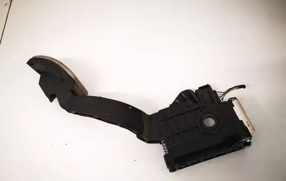 Opel Corsa E Accelerator throttle pedal 13305804