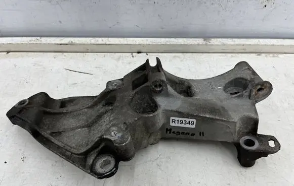 Renault Scenic II - Grand scenic II Generator/alternator bracket 8200365097