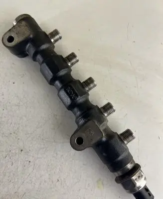 Volvo V50 Fuel main line pipe 001520226457 9655465480 9654592680