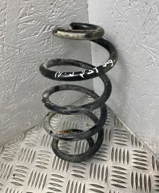 Nissan Juke I F15 Rear coil spring