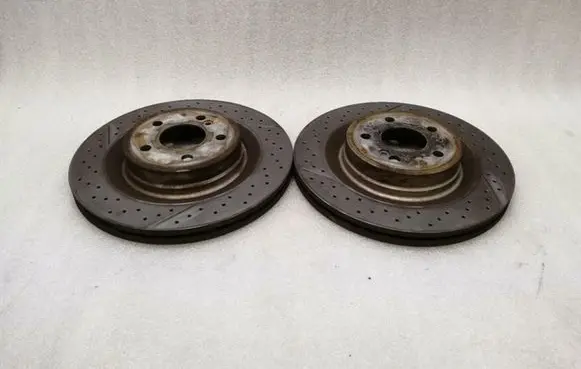 Mercedes-Benz C W204 Rear brake disc A2044230412
