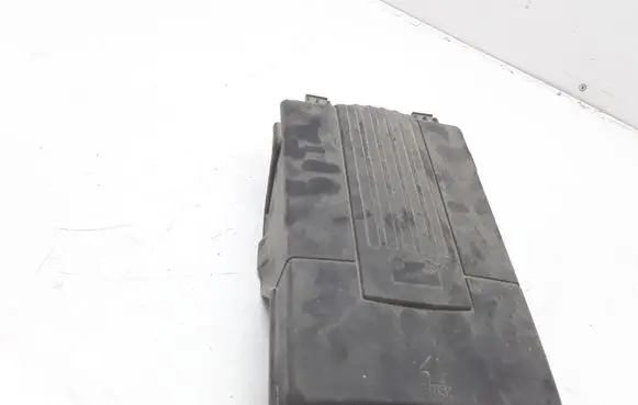 Skoda Octavia Mk2 (1Z) Battery box tray cover/lid 1K0915443C