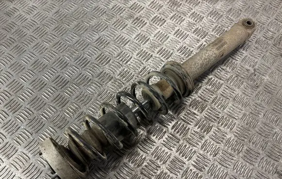 BMW 5 E60 E61 Rear shock absorber with coil spring 6775059 E60H001B 105413