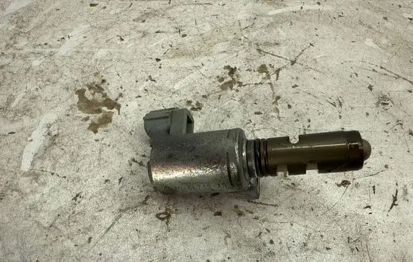 Ford Fusion II Camshaft vanos timing valve CN1G6L713AB