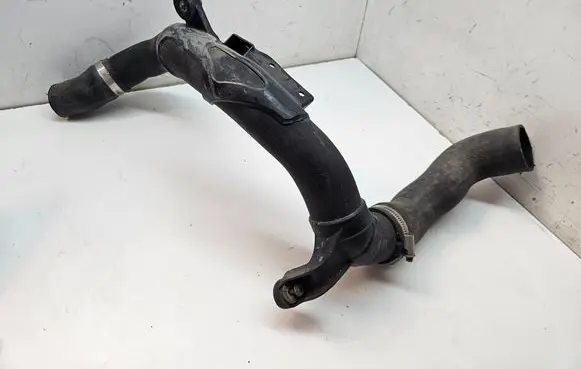 Intercooler hose/pipe
