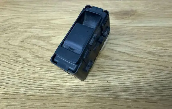 Dodge Caliber Electric window control switch 56040693AD