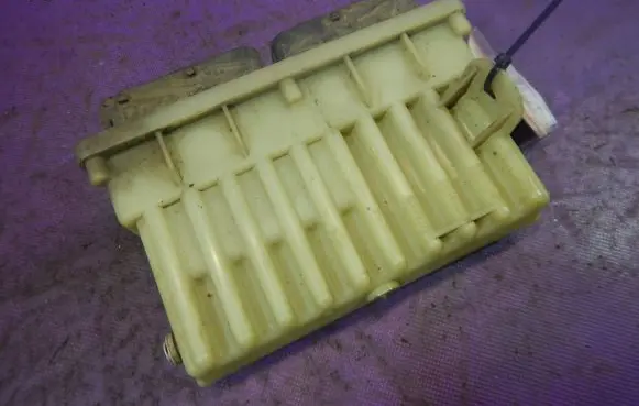 Opel Zafira A Fan control module 24462346