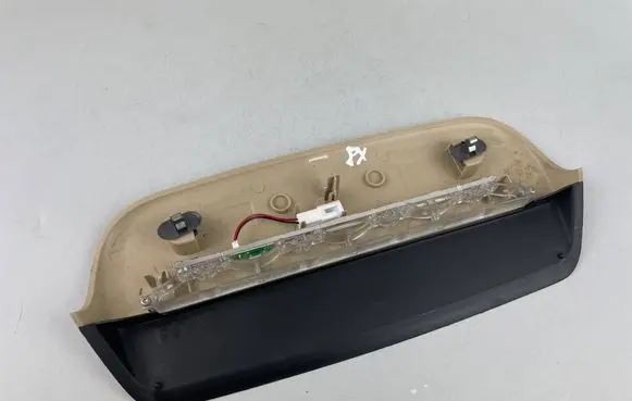 Jaguar XJ X350 Third/center stoplight 2W9313A613AE 2W93-13A613-AE