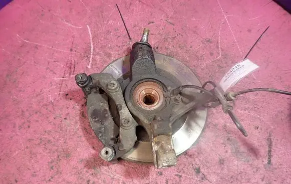 Peugeot 307 CC Front wheel hub spindle knuckle