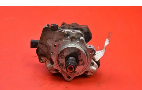 BMW X3 E83 Fuel injection high pressure pump 7795713