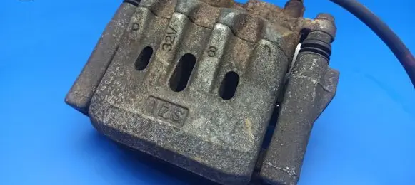 Lexus SC 430 Front brake caliper