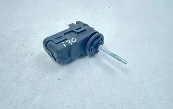 Hyundai i30 Headlight level adjustment motor 