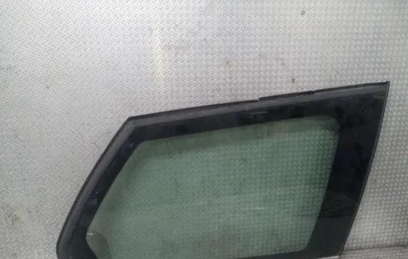 Citroen C4 Grand Picasso Rear side window