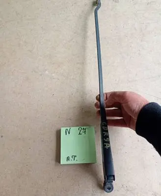 Opel Corsa C Front wiper blade arm 356566153