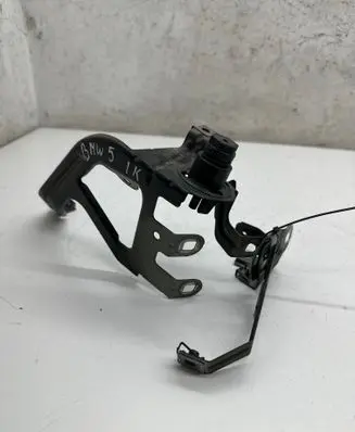 BMW 5 F10 F11 Fender mounting bracket 7183752