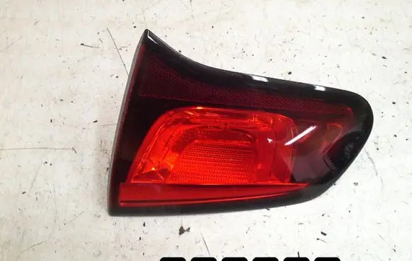 Tailgate rear/tail lights