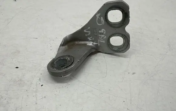 Jeep Compass Rear door upper hinge