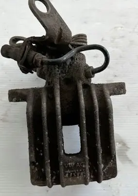 Volkswagen Golf Plus Rear brake caliper