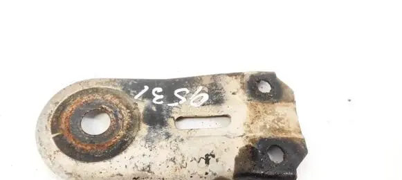 Radiator mount bracket