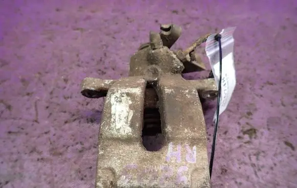 Renault Megane II Rear brake caliper