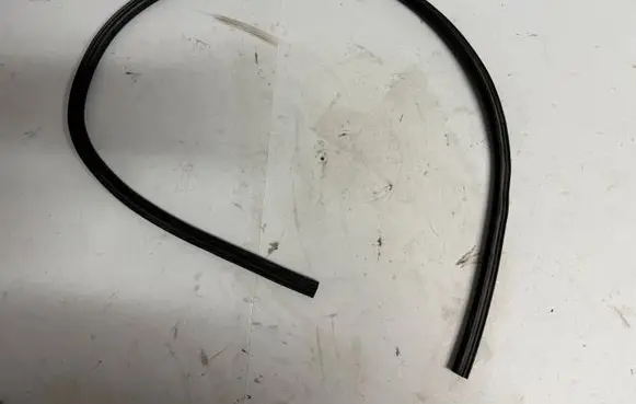 Ford Mustang VI Engine compartment rubber FR3B16A942