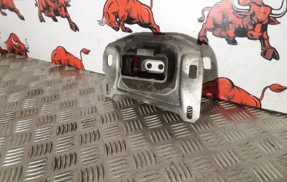 Opel Grandland X Gearbox mount 9812667680