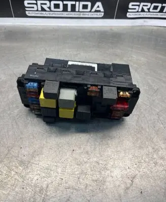 Mercedes-Benz C W203 Fuse box set 2035451601
