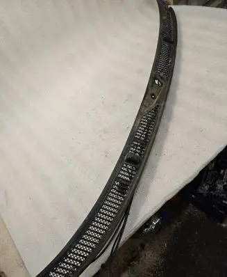 Audi A8 S8 D2 4D Wiper trim 4D1805097B