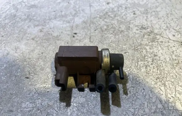 Citroen C4 I Picasso Turbo solenoid valve 9652570180 70021200 03T308