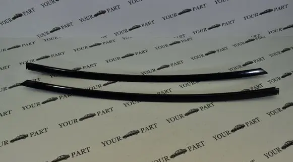 BMW 3 E92 E93 Door glass trim 8036667 8036668