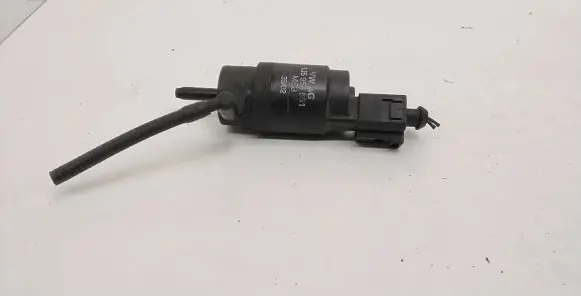 Audi A6 S6 C6 4F Windscreen/windshield washer pump 1J5955651