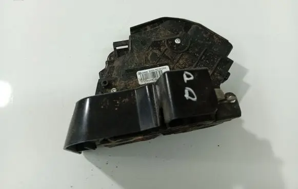 Ford C-MAX I Front door lock 3M5AR21812AK