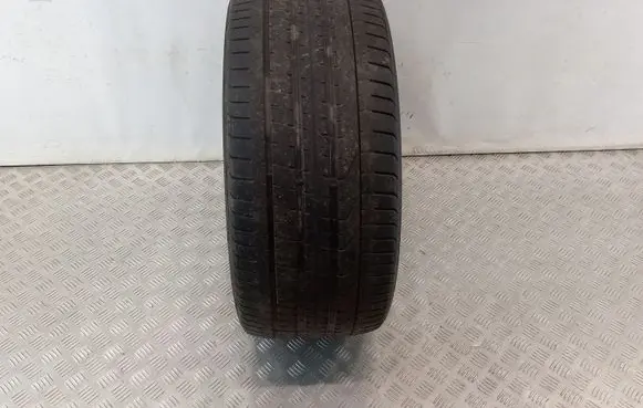 Land Rover Discovery 5 R22 summer tire 28535ZR22