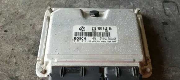 Skoda Octavia Mk2 (1Z) Engine control unit/module 038906012BA