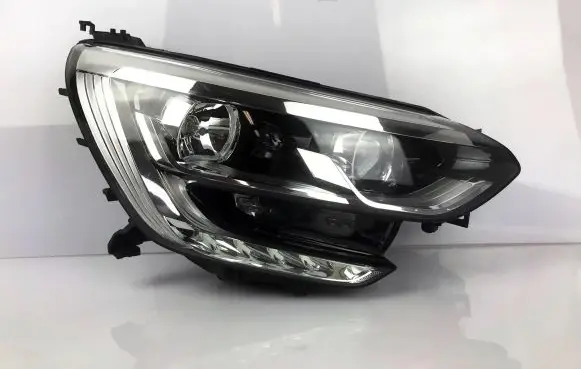 Renault Megane IV Headlight/headlamp 260100506R 90108040
