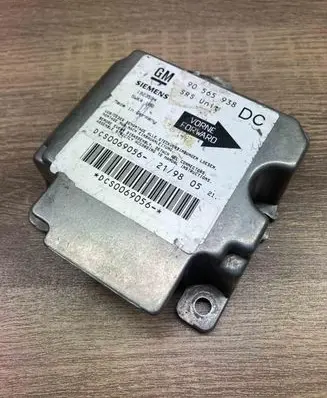 Opel Omega B1 Airbag control unit/module 90565938 5WK4186