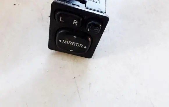 Toyota RAV 4 (XA30) Wing mirror switch 183575