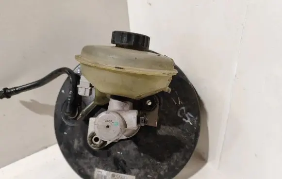 Audi A6 S6 C5 4B Brake booster 8D0612105F S32H