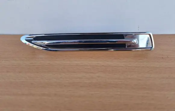 Ford Mondeo MK IV Front arch trim BS71-16C217-A
