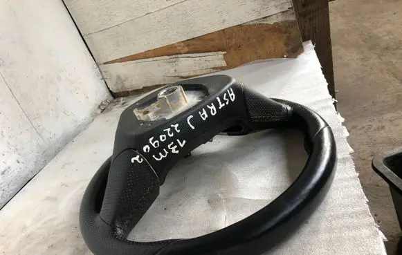 Opel Astra J Steering wheel