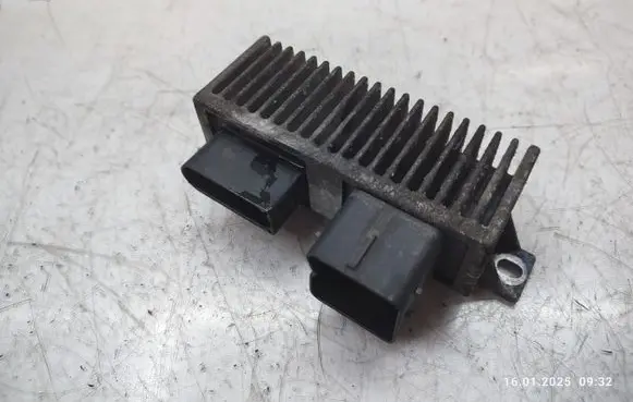 Opel Movano B Glow plug pre-heat relay 271206395R