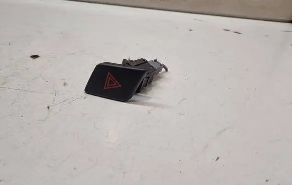 Toyota Yaris Hazard light switch 843320D020