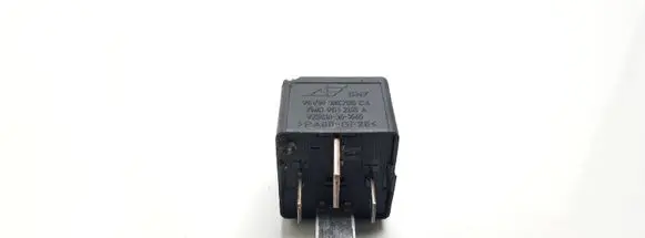 Volkswagen Golf IV Other relay 7M0951253A